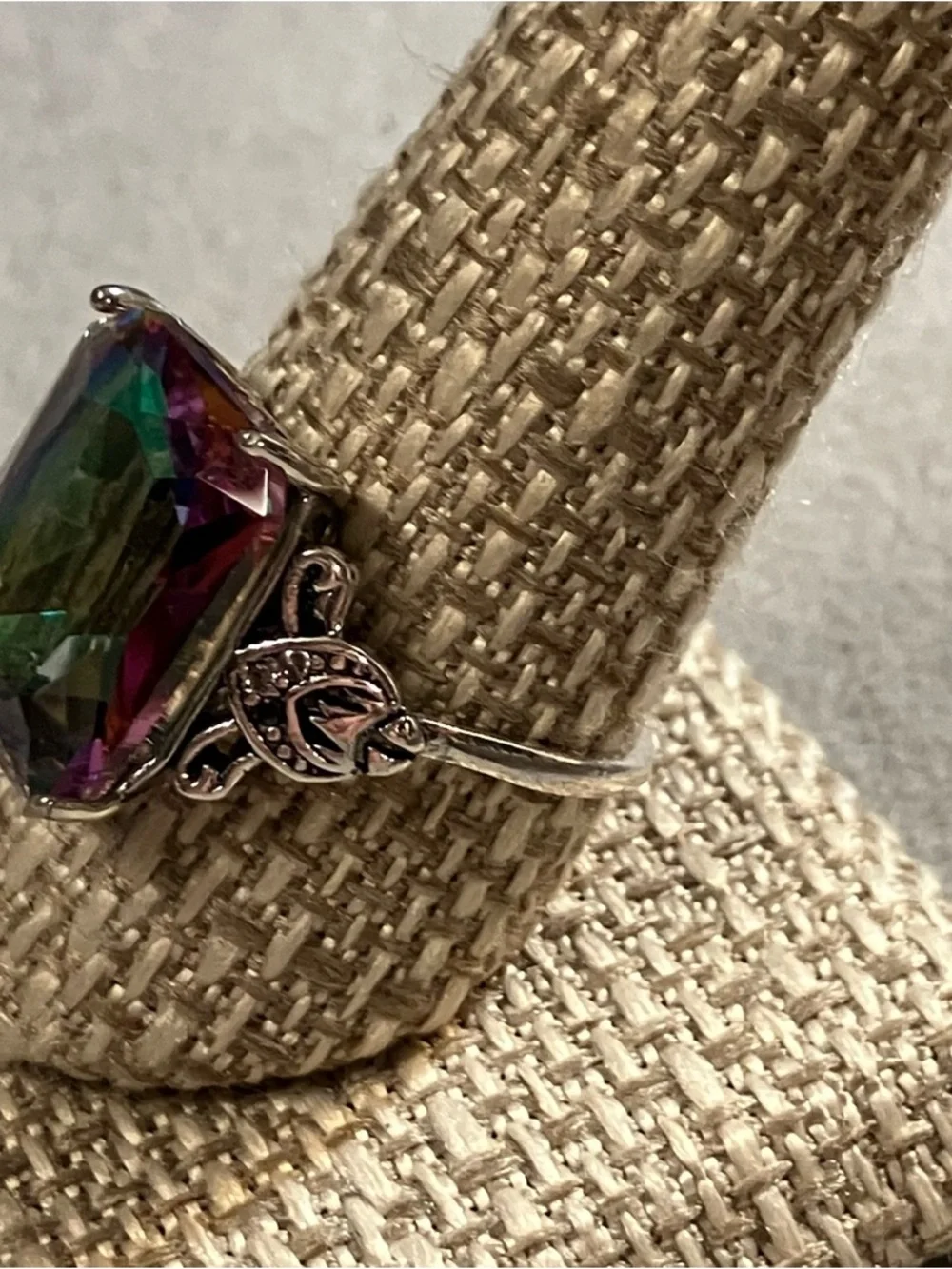 Simulated Mystic Topaz Glass Stone Silver Tone Cocktail Ring Size 10.75 NEW